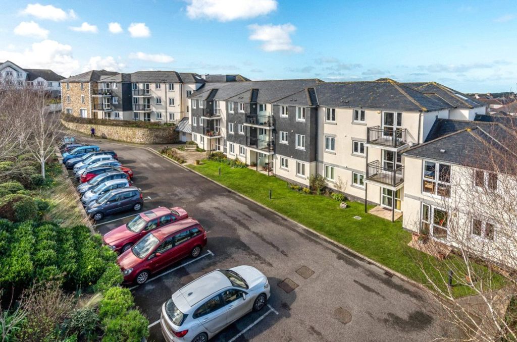 Additional image 4 of 1 bed flat for saleTrevithick Road, Camborne, Cornwall TR14