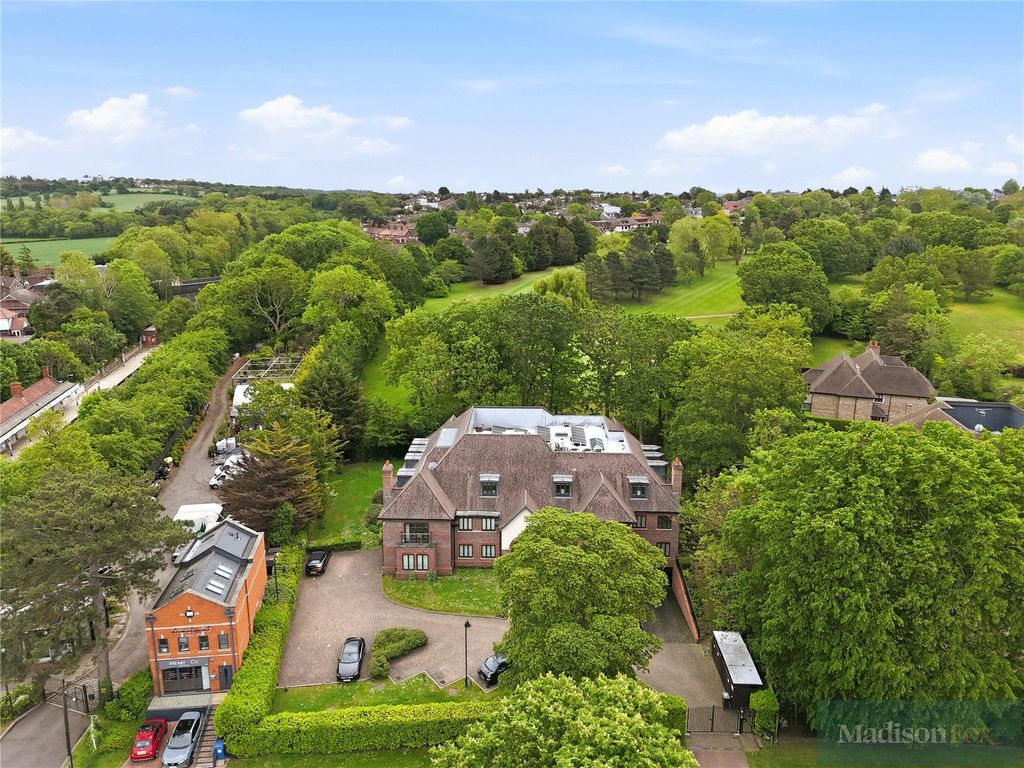 Additional image 27 of 2 bed flat for saleHigh Road, Chigwell, Essex IG7