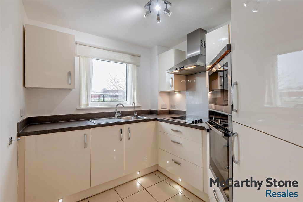 Additional image 8 of 1 bed flat for saleFreeman House, Keepers Close, Canterbury CT1