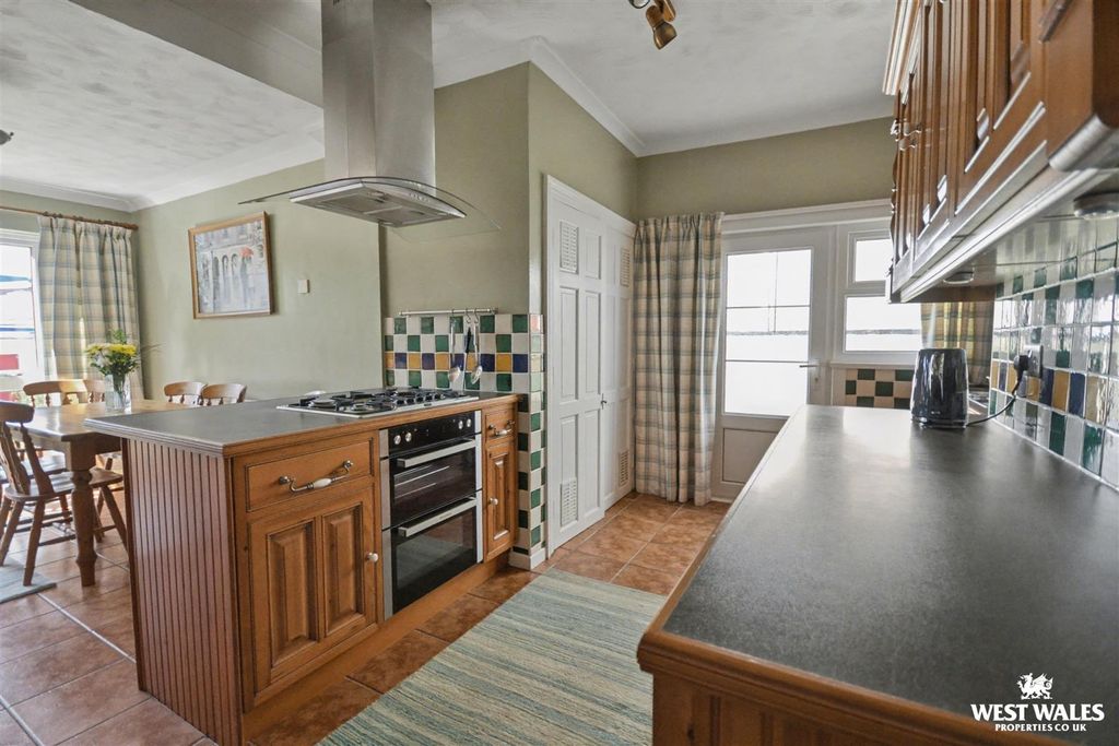 Additional image 20 of 5 bed semi-detached house for salePark Place, Cardigan SA43