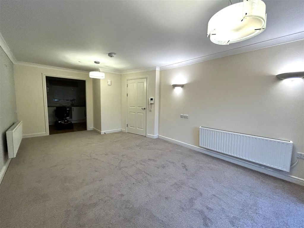 Additional image 9 of 2 bed flat for saleMalmesbury Road, Chippenham SN15