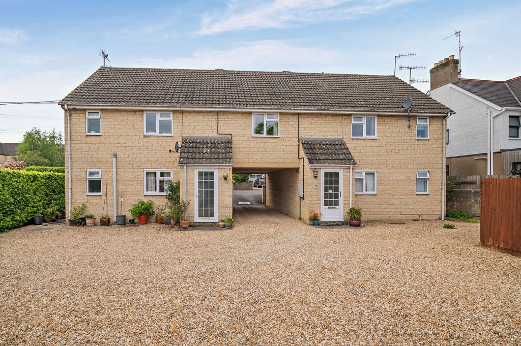 Additional image 7 of 2 bed flat for saleSiddington Road, Cirencester, Gloucestershire GL7