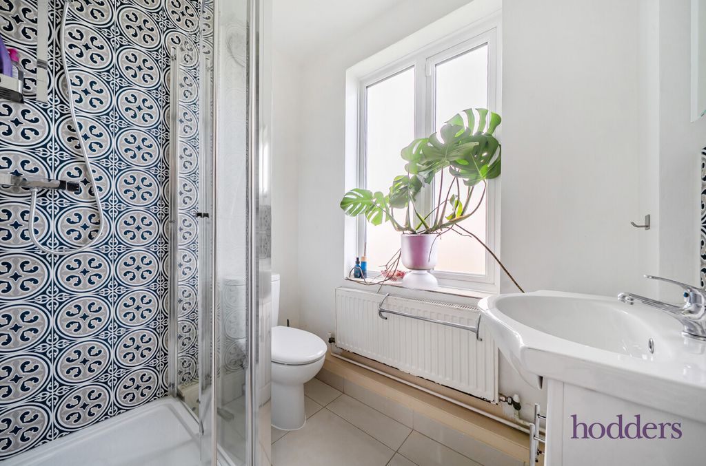 Additional image 18 of 3 bed detached house for saleLittle Green Lane, Chertsey, Surrey KT16