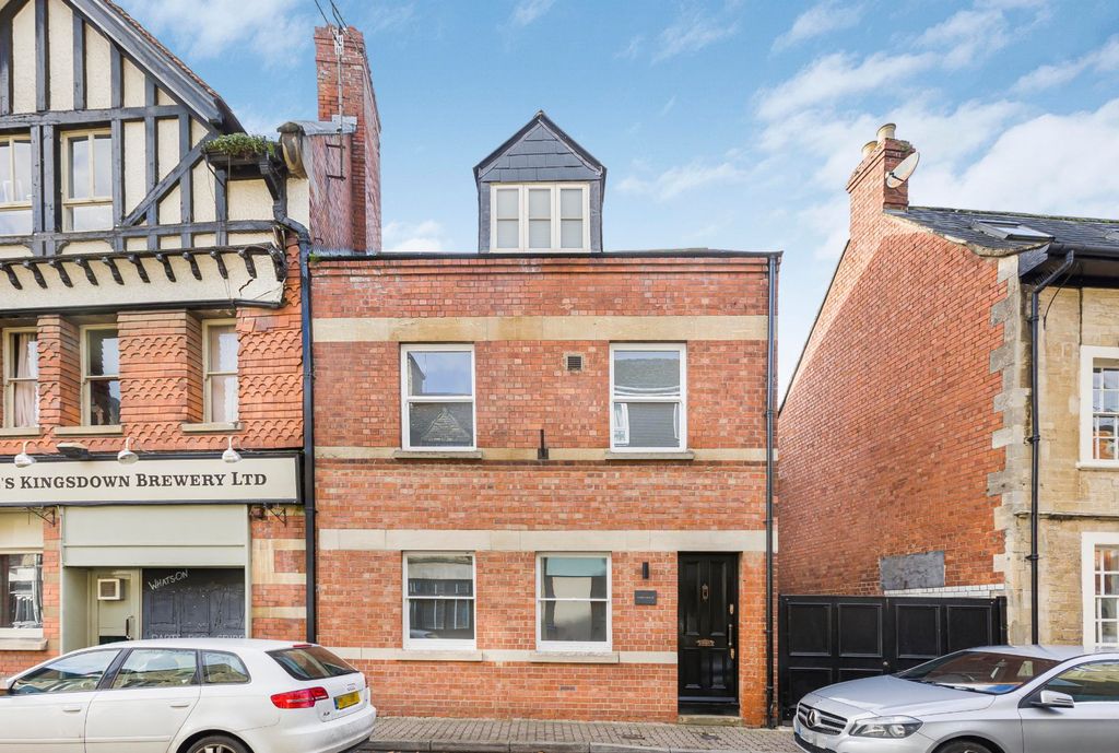 Additional image 24 of 3 bed end terrace house for saleCricklade Street, Cirencester, Gloucestershire GL7