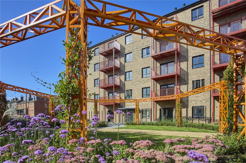 Additional image 10 of 2 bed flat for saleTayfen Court, Tayfen Road, Bury St. Edmunds, Suffolk IP33