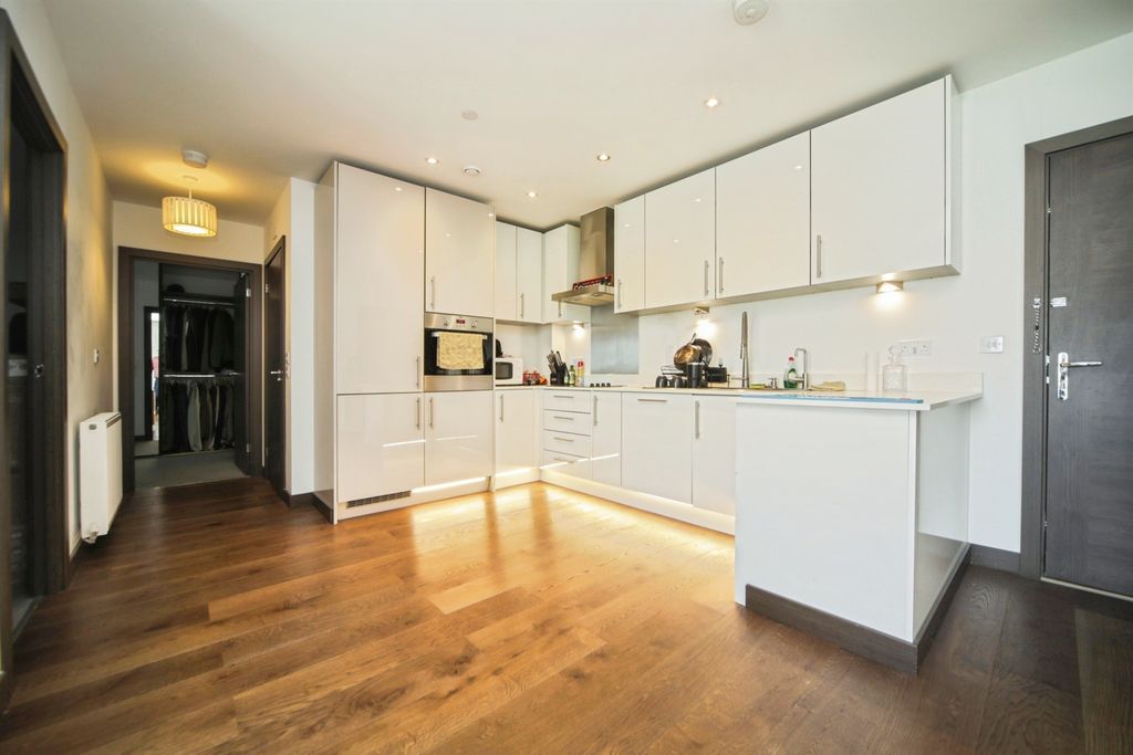 Additional image 3 of 2 bed flat for saleStation Hill, Bury St. Edmunds IP32