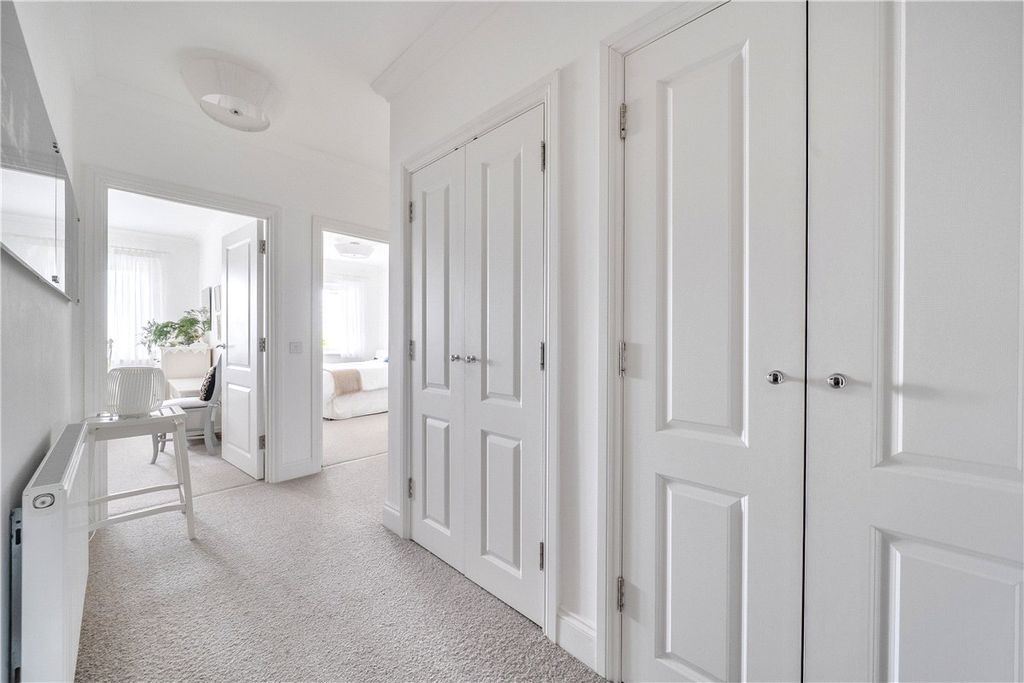 Additional image 6 of 2 bed flat for salePriory Court, Marlborough, Wiltshire SN8