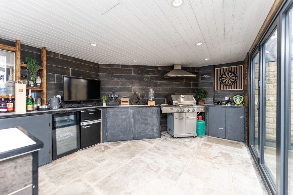 Additional image 16 of 4 bed detached house for salePlumpton Crescent, Castleford WF10