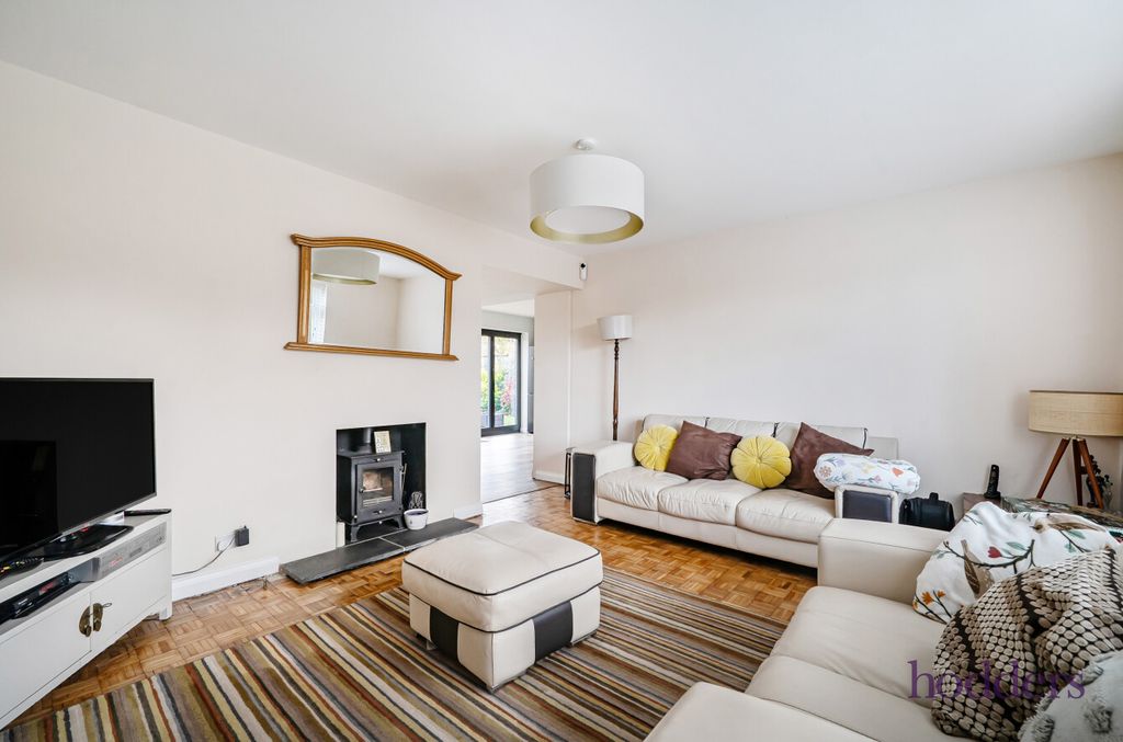 Additional image 10 of 3 bed detached house for saleLittle Green Lane, Chertsey, Surrey KT16