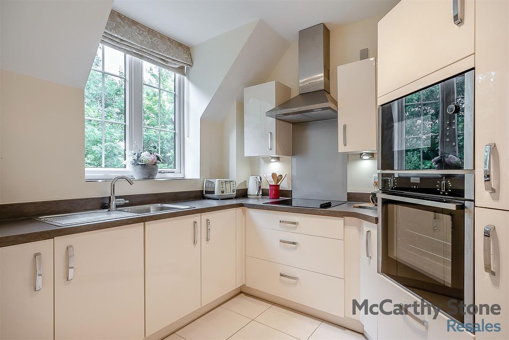 Additional image 15 of 1 bed flat for saleWatson Place, Trinity Road, Chipping Norton, Oxfordshire OX7
