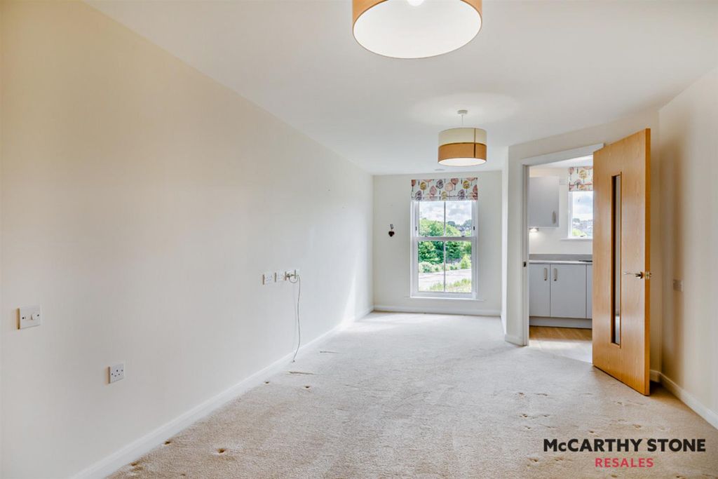 Additional image 5 of 1 bed flat for saleStation Road, Buxton SK17