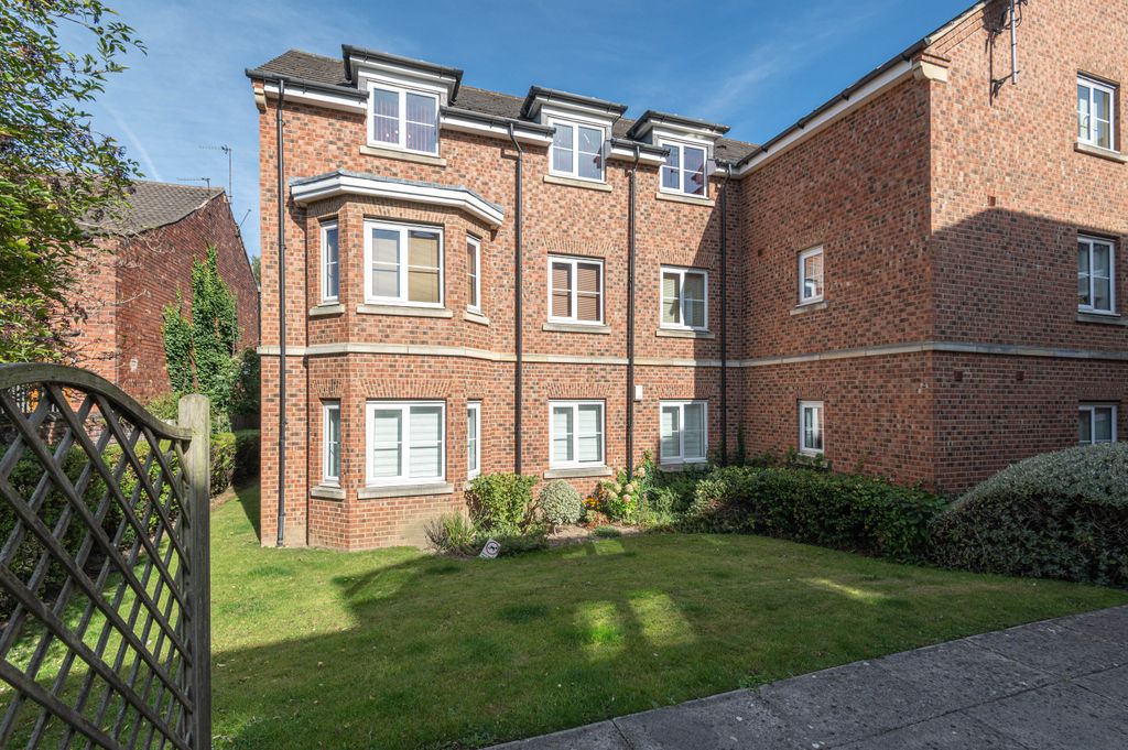 Additional image 14 of 2 bed flat for saleCastle Grove, Pontefract WF8