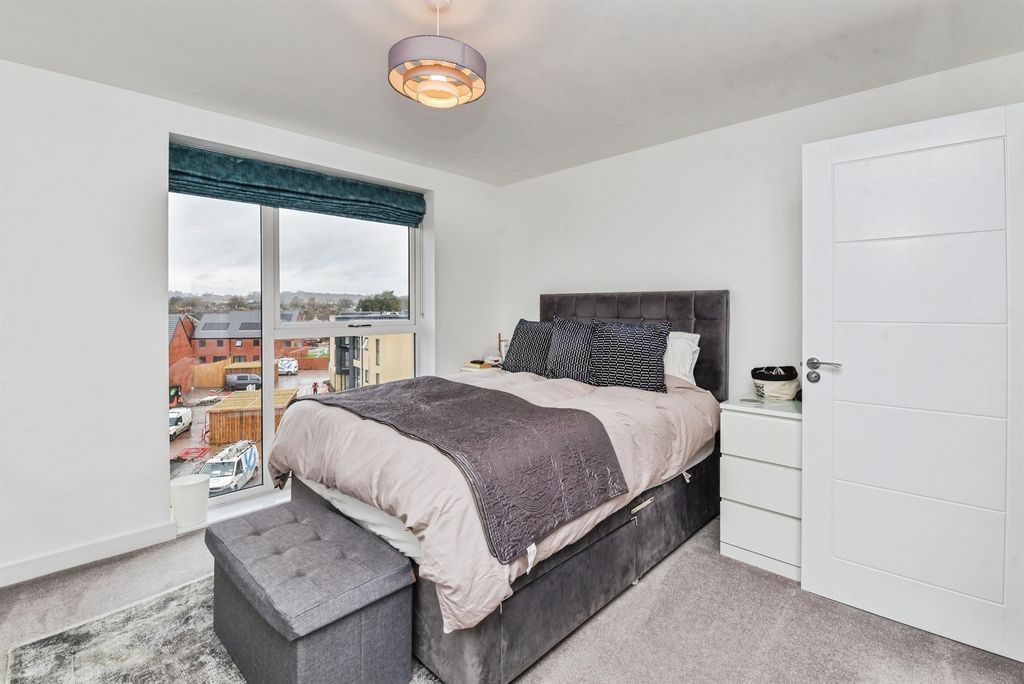 Additional image 7 of 2 bed flat for saleFoundry Lane, Chippenham SN15