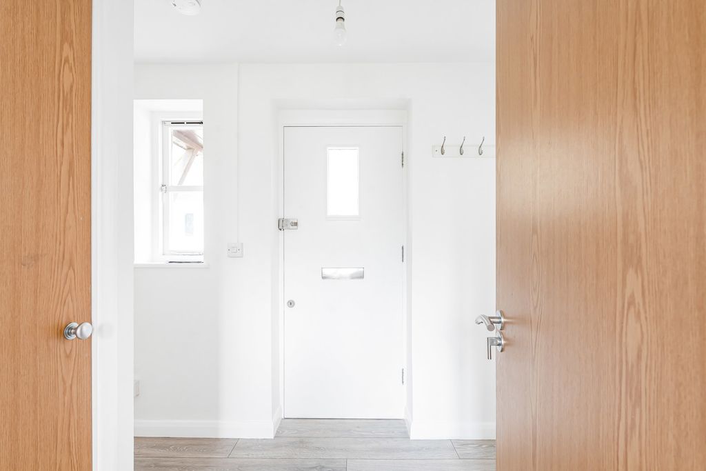 Additional image 8 of 1 bed flat for saleGloucester Street, Cirencester, Gloucestershire GL7