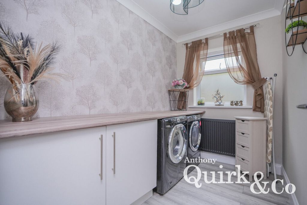 Additional image 8 of 4 bed detached house for saleBeach House Gardens, Canvey Island SS8