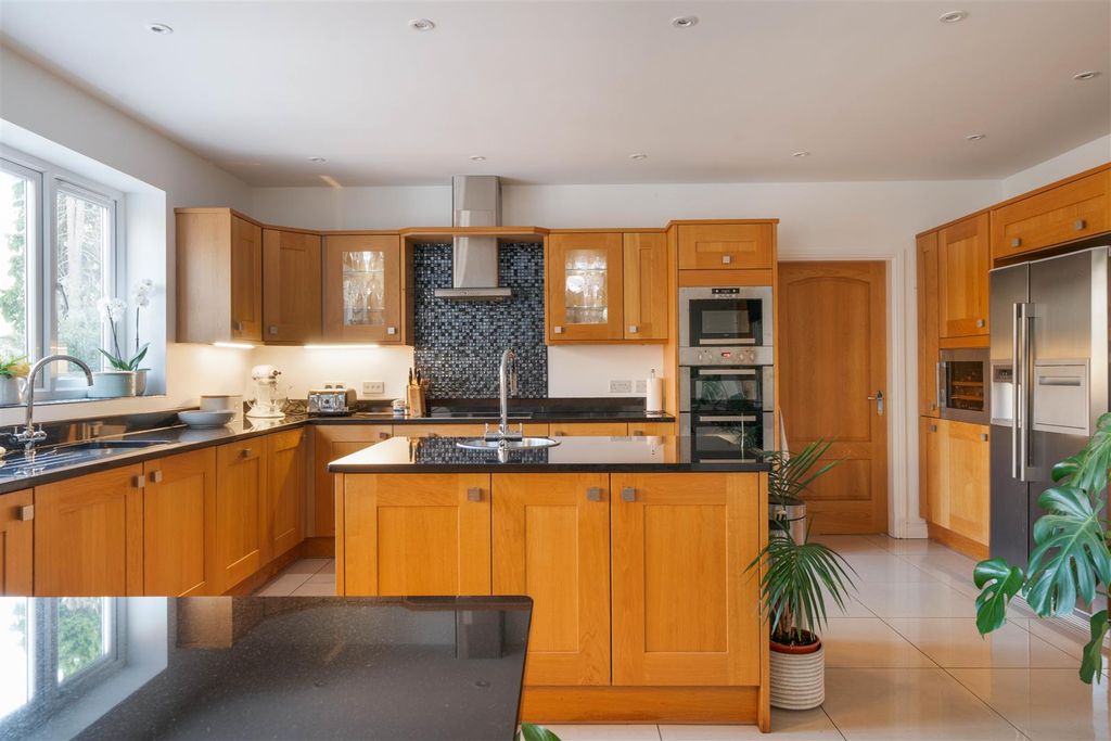 Additional image 7 of 4 bed detached house for saleNetherleigh Road, Ashgate, Chesterfield S40