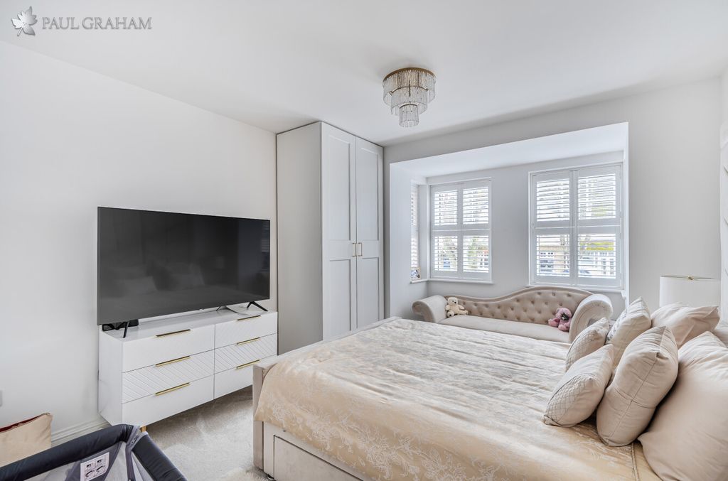 Additional image 7 of 4 bed semi-detached house for saleTalbot Road, Carshalton SM5