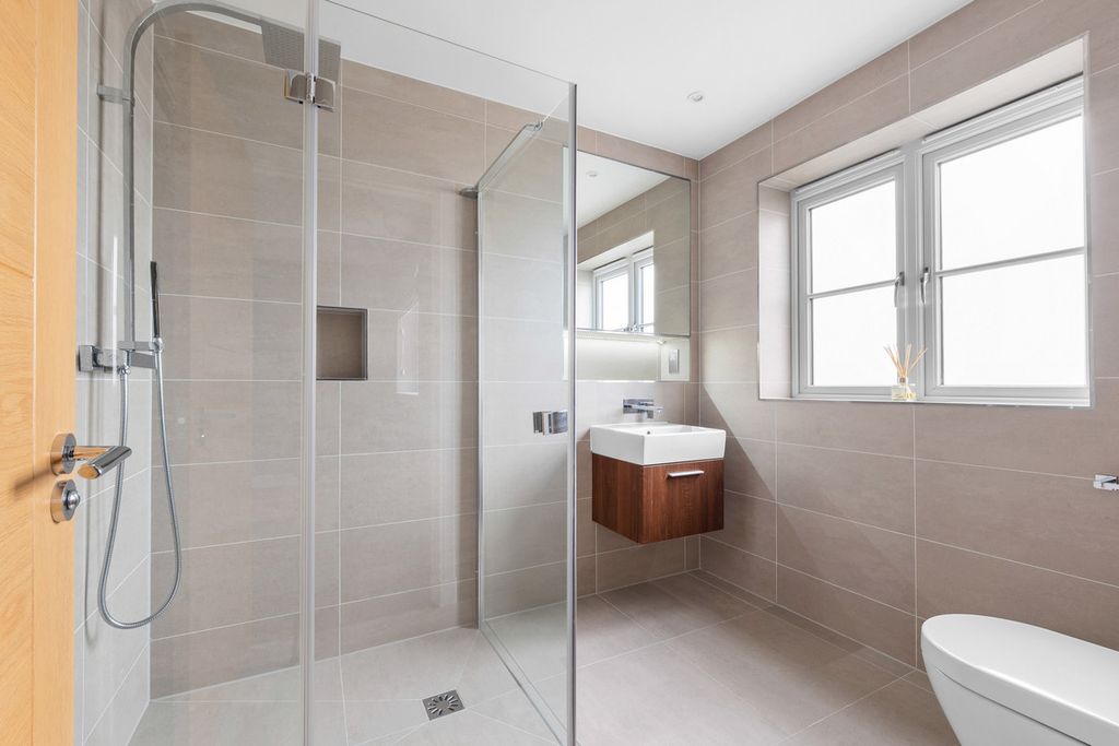 Additional image 14 of 5 bed detached house for saleHolland Park, Caterham CR3