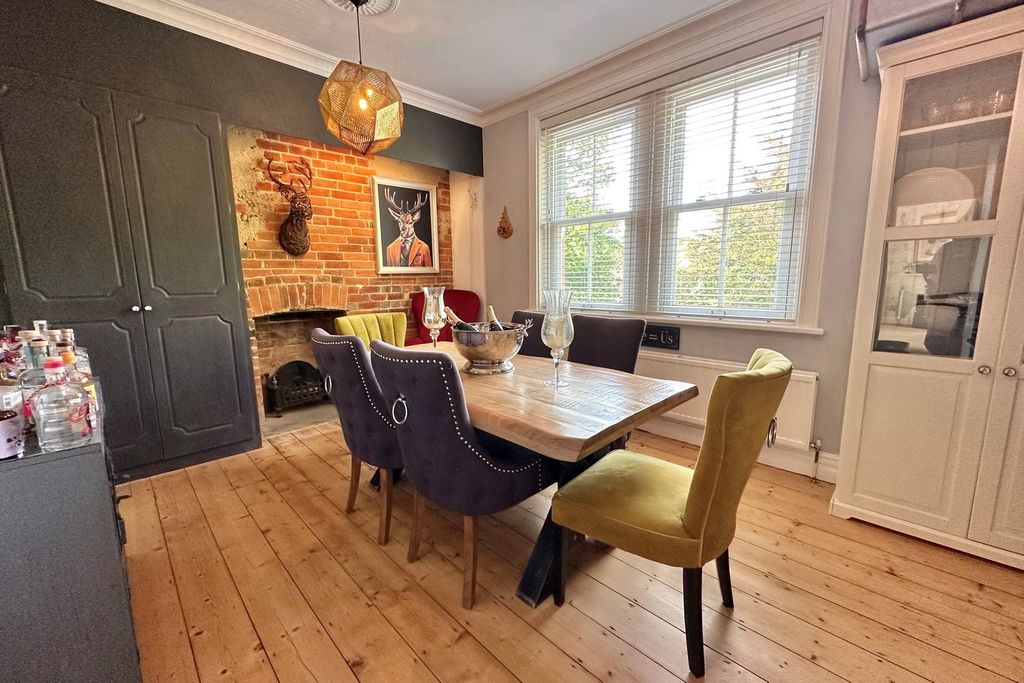 Additional image 6 of 2 bed flat for salePortesbery Road, Camberley GU15