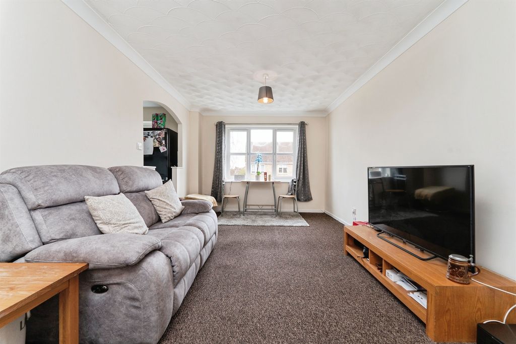 Additional image 3 of 1 bed flat for saleCamargue Drive, March PE15