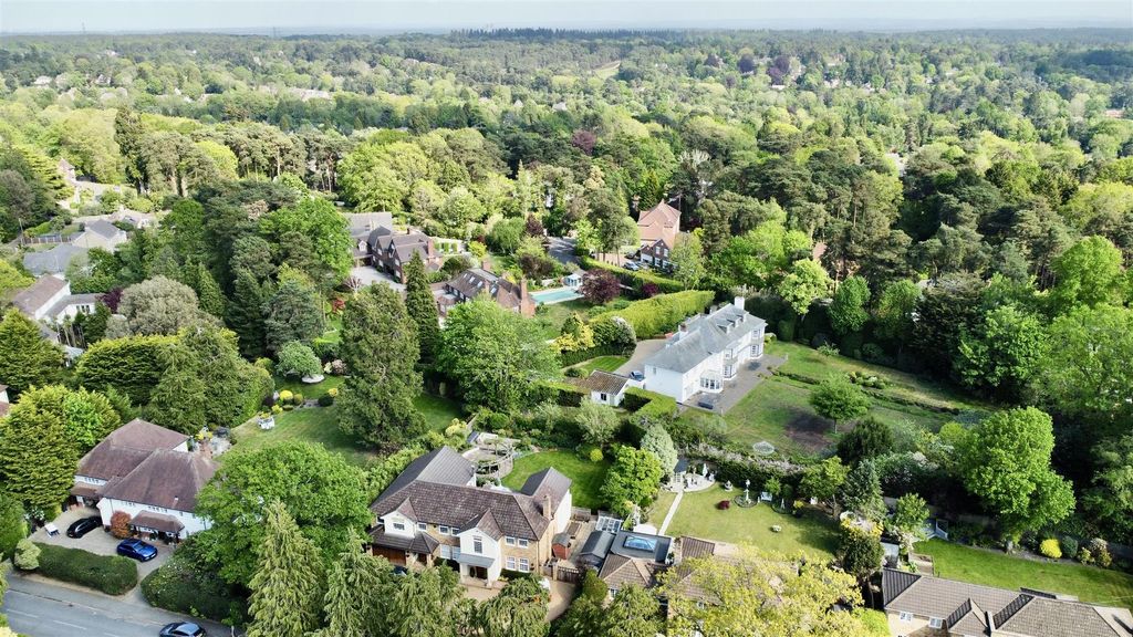 Additional image 4 of 6 bed detached house for saleCrawley Ridge, Camberley, Surrey GU15