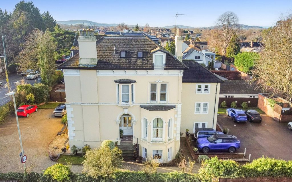 Additional image 5 of 11 bed detached house for saleMoorend Park Road, Cheltenham GL53