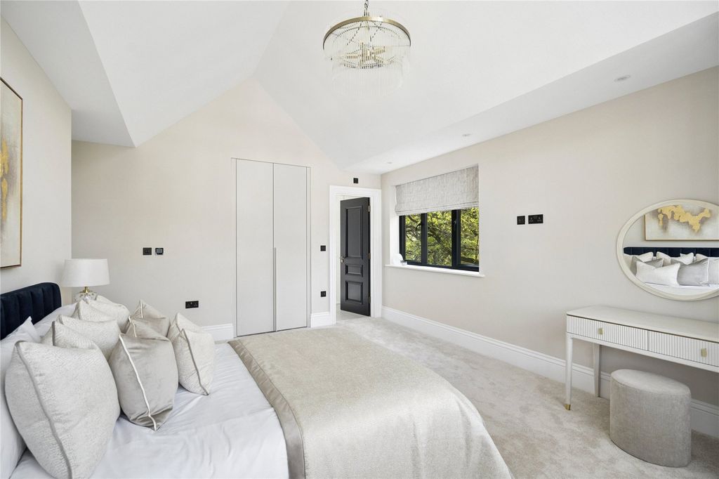 Additional image 15 of 5 bed detached house for saleMill Farm, Mill Lane, Chalfont St. Giles, Buckinghamshire HP8