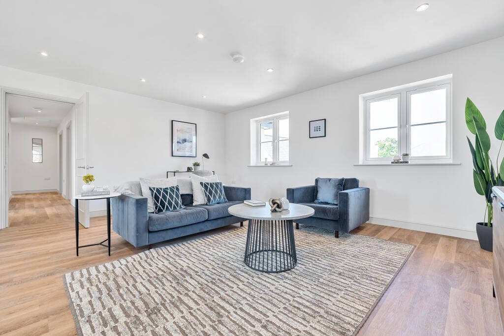 Additional image 2 of 2 bed flat for saleGladstone Road, Chippenham SN15