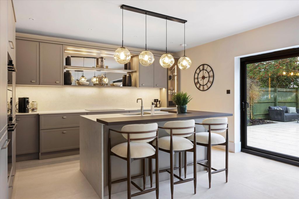 Additional image 2 of 5 bed detached house for saleAlbert Drive, Cheltenham, Gloucestershire GL52