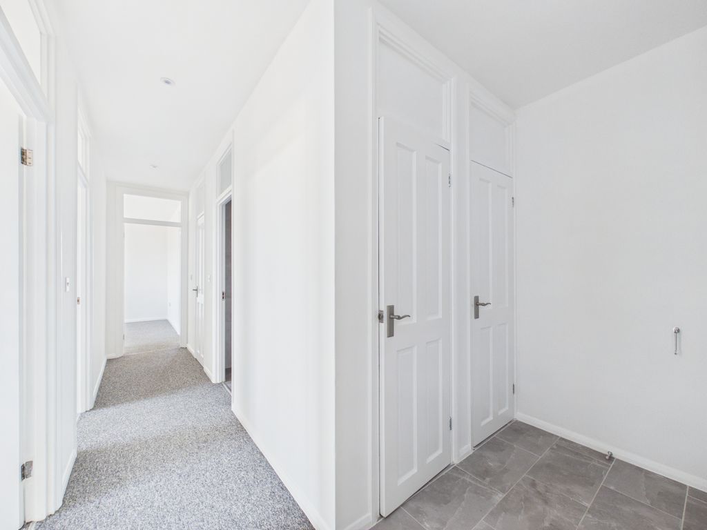 Additional image 7 of 2 bed flat for saleGlynswood House, Greenwood Meadow, Chinnor, Oxfordshire OX39