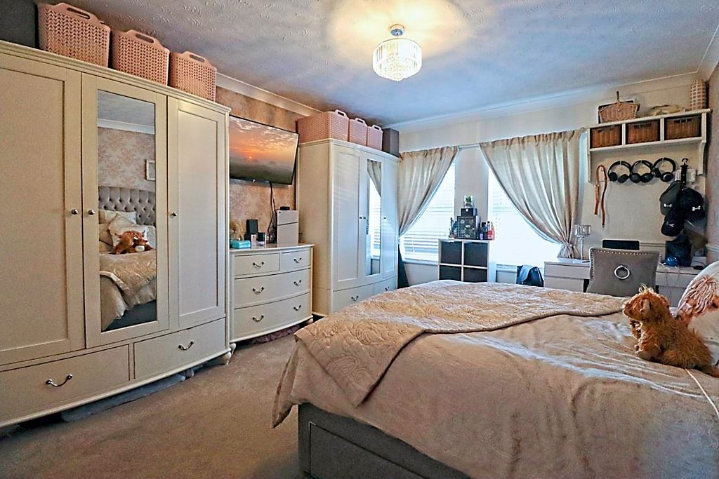 Additional image 6 of 4 bed detached house for saleThorney Bay Road, Canvey Island SS8