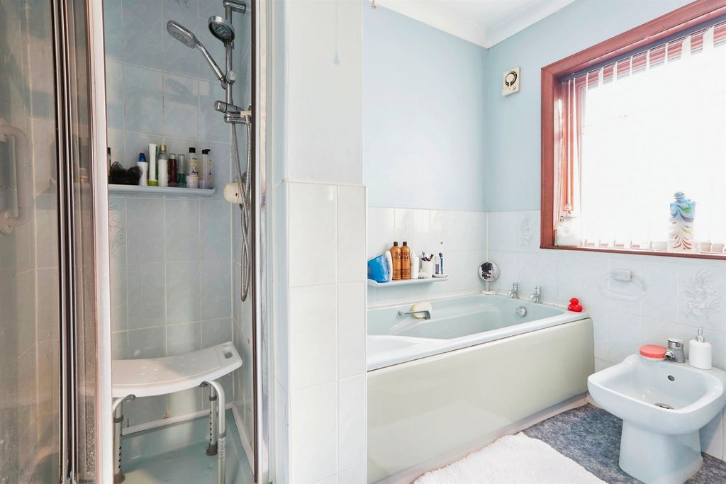 Additional image 14 of 7 bed semi-detached house for saleWheldon Road, Castleford WF10