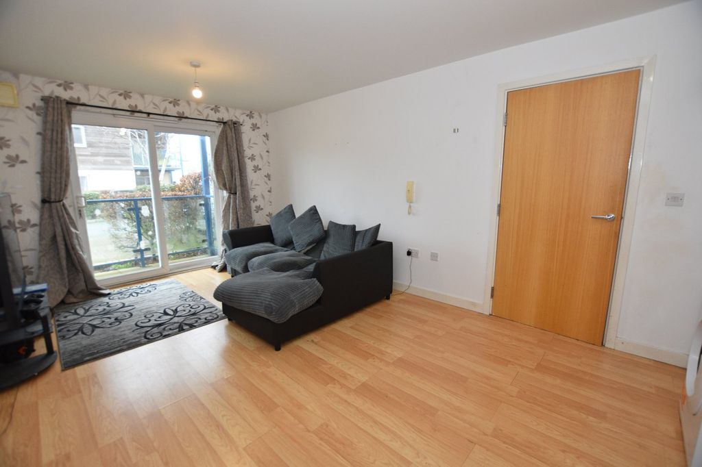Additional image 4 of 1 bed flat for saleVyvyans Court, Tuckingmill, Camborne, Cornwall TR14