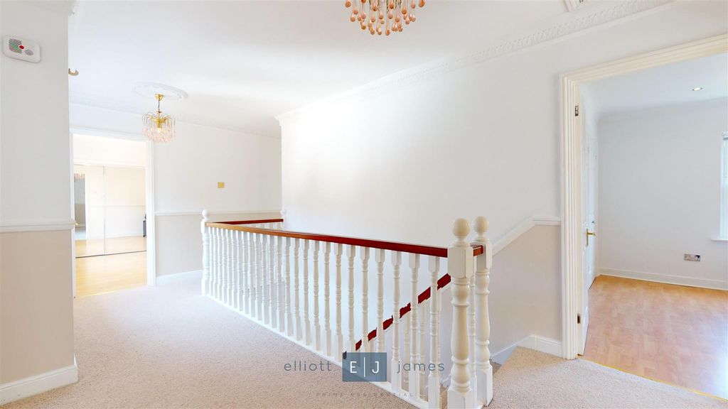 Additional image 20 of 5 bed detached house for saleMeadow Way, Chigwell IG7