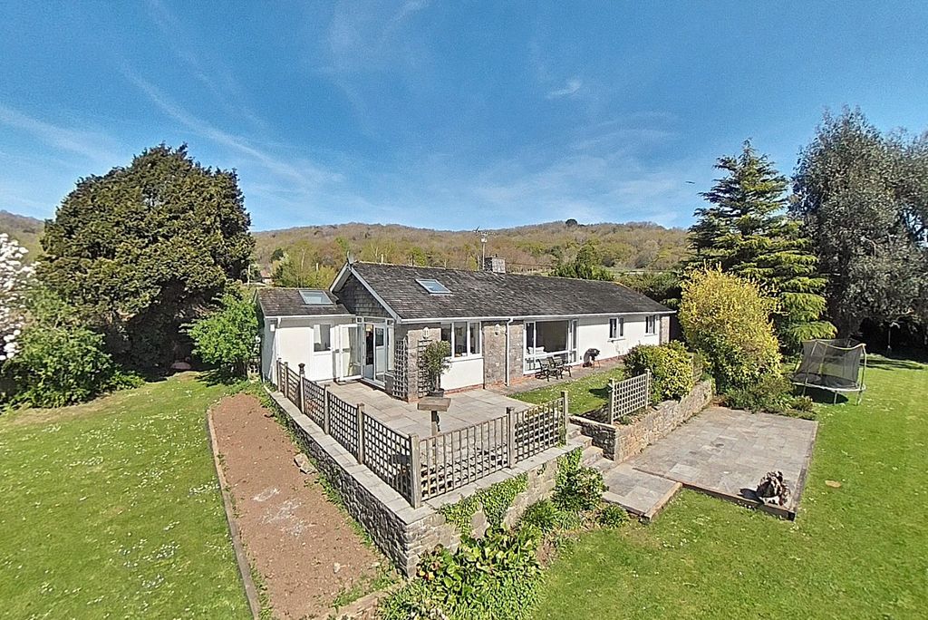 3 bed detached bungalow for saleShipham Road, Cheddar, Somerset. BS27