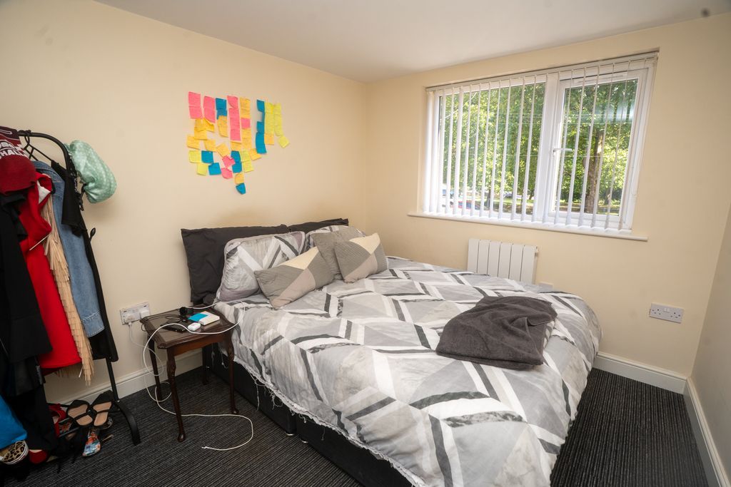 Additional image 8 of 2 bed flat for salePark Road, Chorley PR7