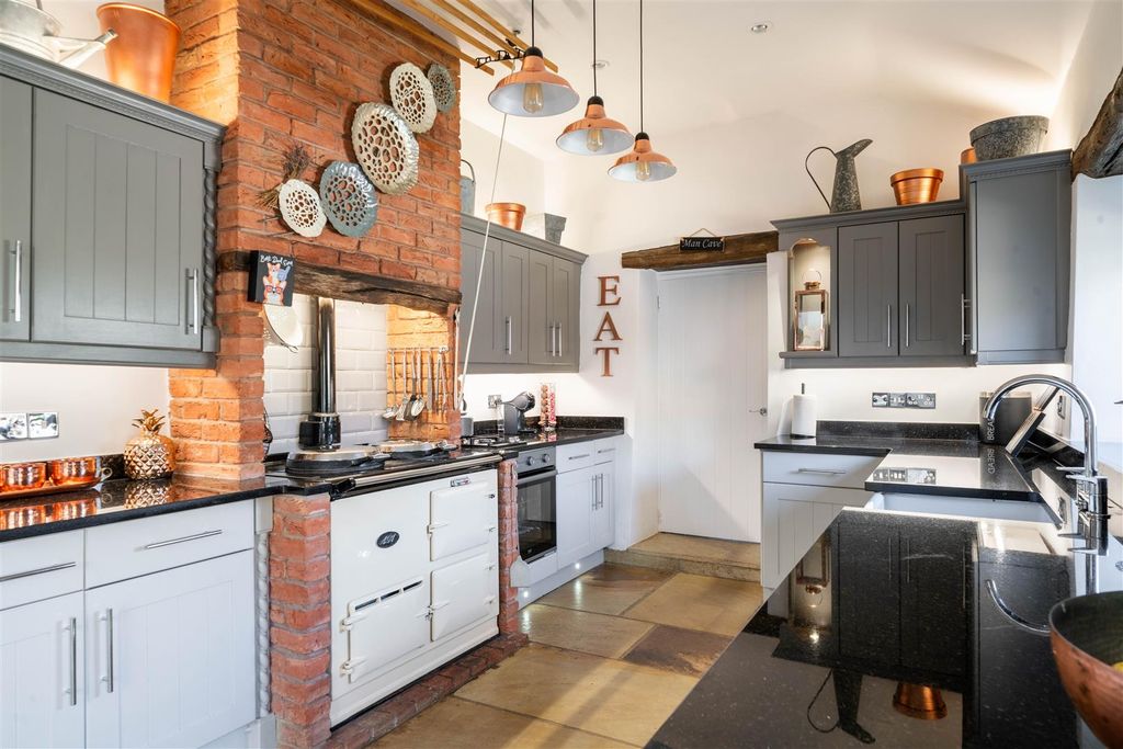 Additional image 11 of 4 bed property for saleHawthorne Barns, Walton Back Lane, Somersall, Chesterfield S42