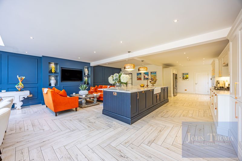 Additional image 3 of 5 bed detached house for saleTomswood Road, Chigwell IG7
