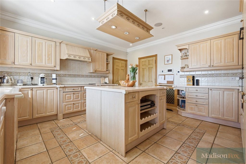 Additional image 13 of 5 bed detached house for saleHainault Road, Chigwell, Essex IG7