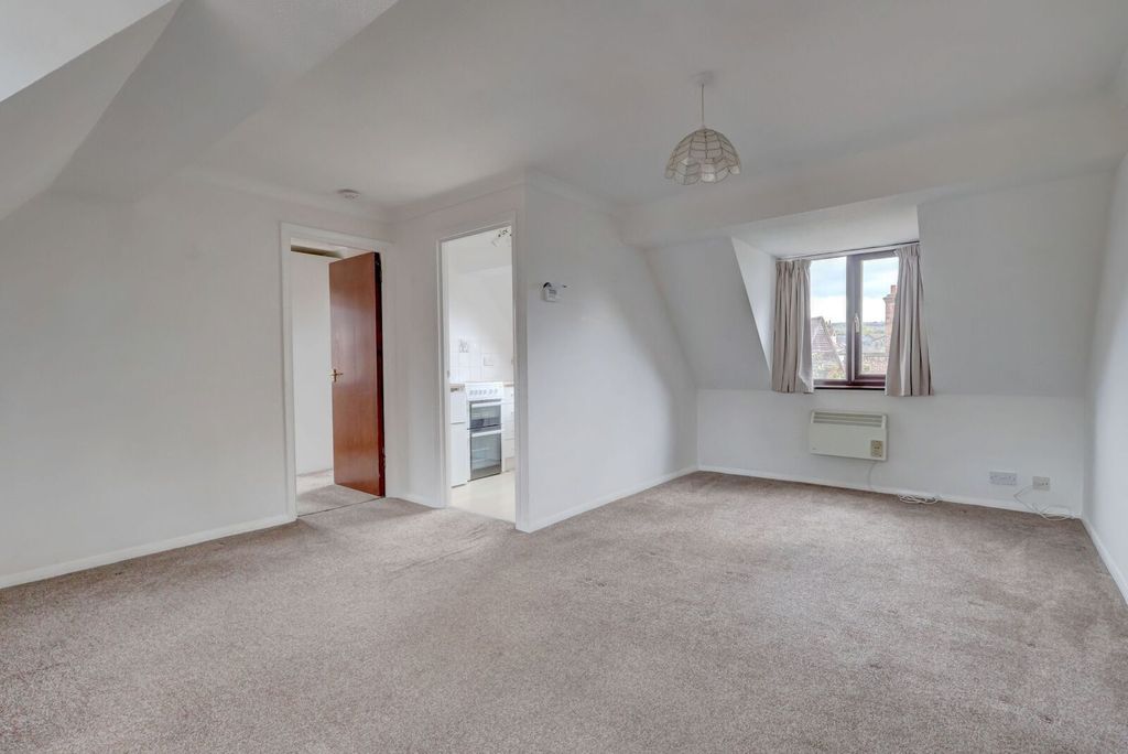 Additional image 8 of 1 bed flat for saleMalthouse Square, Princes Risborough, Buckinghamshire HP27