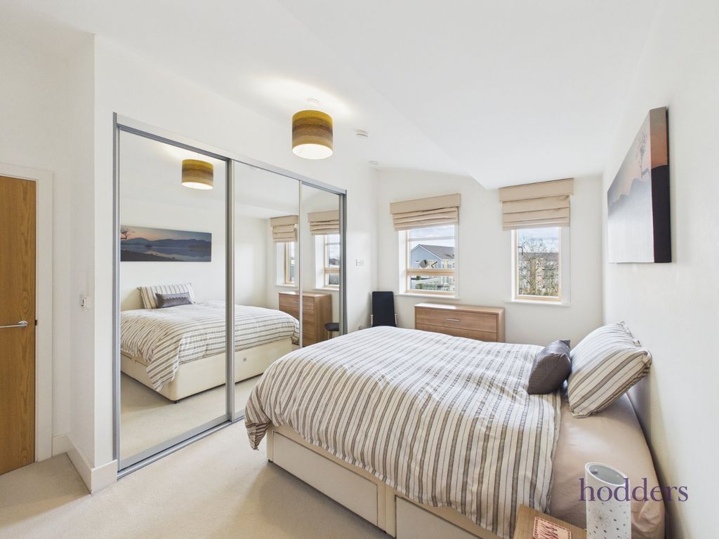 Additional image 3 of 2 bed flat for salePretoria Road, Chertsey, Surrey KT16