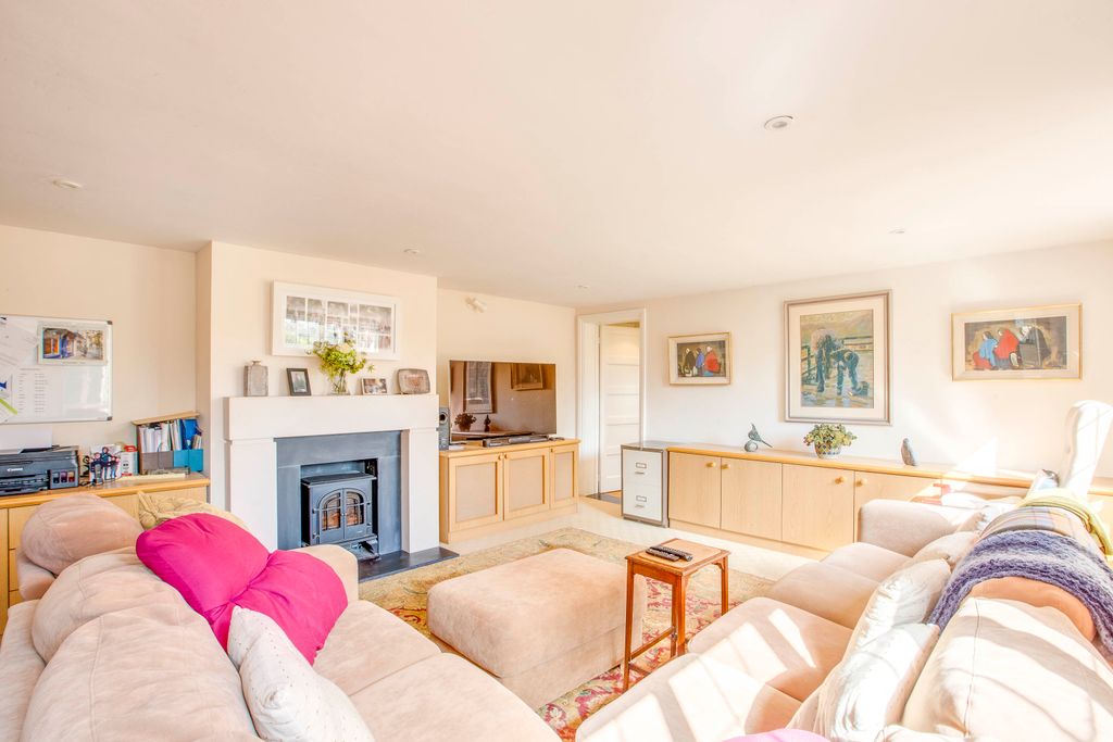 Additional image 12 of 7 bed detached house for saleBurtons Way, Chalfont St Giles HP8