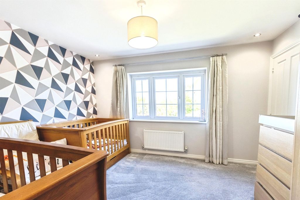 Additional image 12 of 4 bed detached house for saleBlenheim Way, Castleford WF10