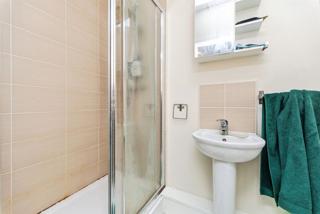 Additional image 8 of 2 bed flat for salePriory Chase, Pontefract WF8