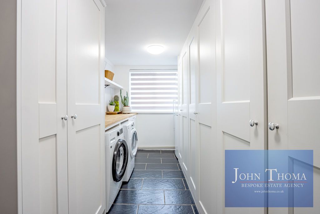 Additional image 12 of 4 bed detached house for saleNew Barns Way, Chigwell IG7