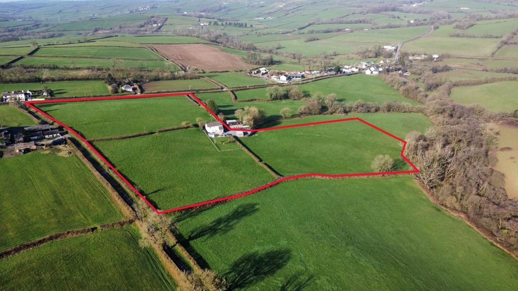5 bed farm for salePontantwn SA17 photo 2