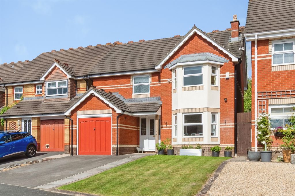 4 bed detached house for saleSheepscroft, Chippenham SN14