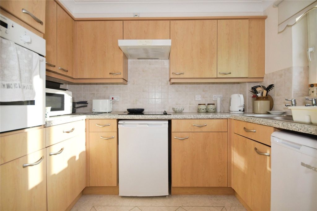 Additional image 4 of 2 bed flat for saleStephenson Court, Chesterfield S40