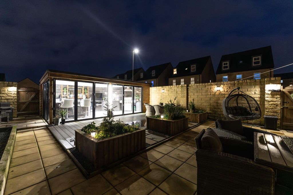 Additional image 17 of 4 bed detached house for salePlumpton Crescent, Castleford WF10