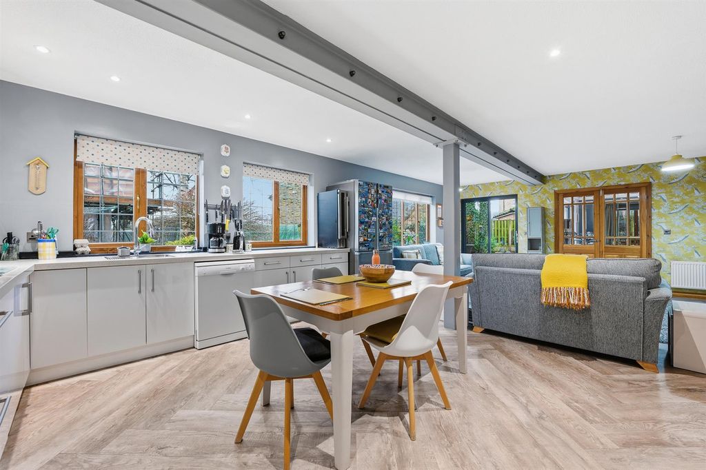 Additional image 4 of 6 bed detached house for saleRye Flatt Lane, Chesterfield S40